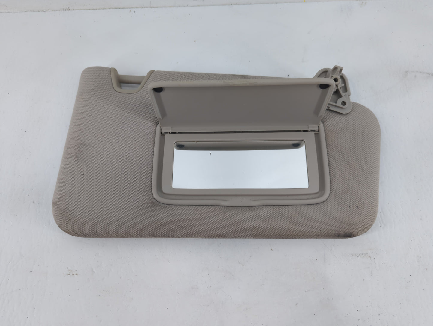 2015-2017 Nissan Juke Sun Visor Shade Replacement Passenger Right Mirror Fits Fits 2015 2016 2017 OEM Used Auto Parts - Oemu