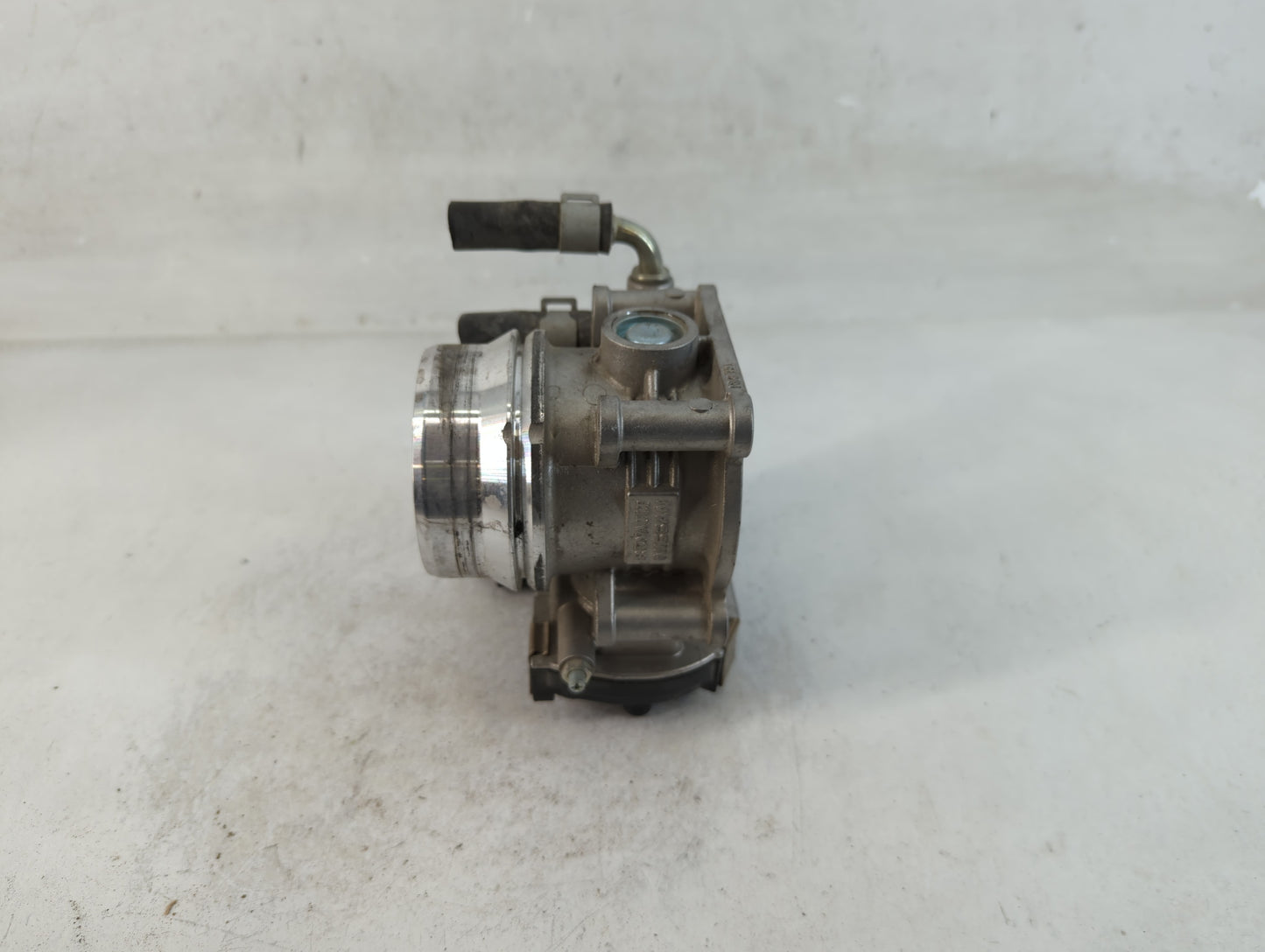 2015-2017 Nissan Juke Throttle Body P/N:RME60-51 Fits Fits 2015 2016 2017 2018 2019 OEM Used Auto Parts - Oemusedautoparts1.