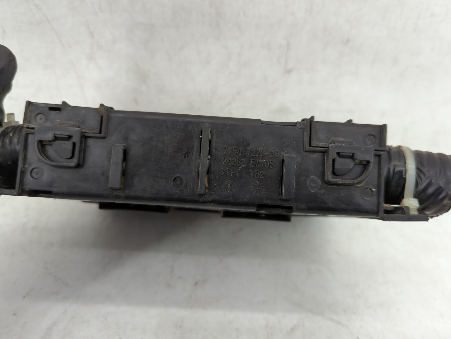 2013-2017 Nissan Leaf Fusebox Fuse Box Panel Relay Module P/N:284B7 2NA3A Fits Fits 2013 2014 2015 2016 2017 OEM Used Auto P