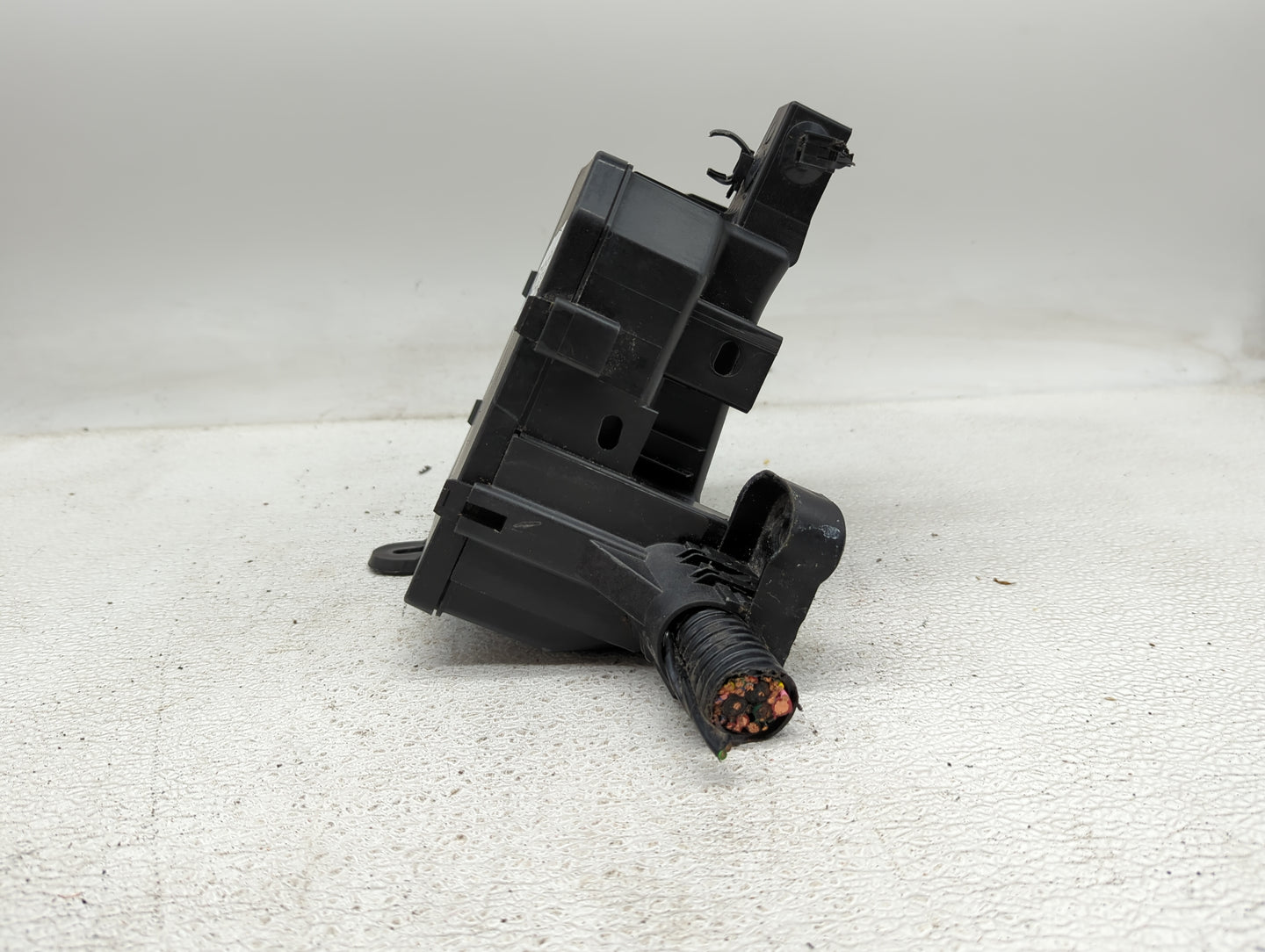 2013-2017 Nissan Leaf Fusebox Fuse Box Panel Relay Module P/N:284B7 3NA3A Fits Fits 2013 2014 2015 2016 2017 OEM Used Auto P