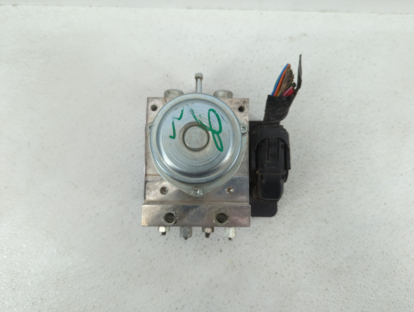 2014-2015 Nissan Leaf ABS Pump Control Module Replacement P/N:47660 4NA0A Fits Fits 2014 2015 OEM Used Auto Parts - Oemuseda