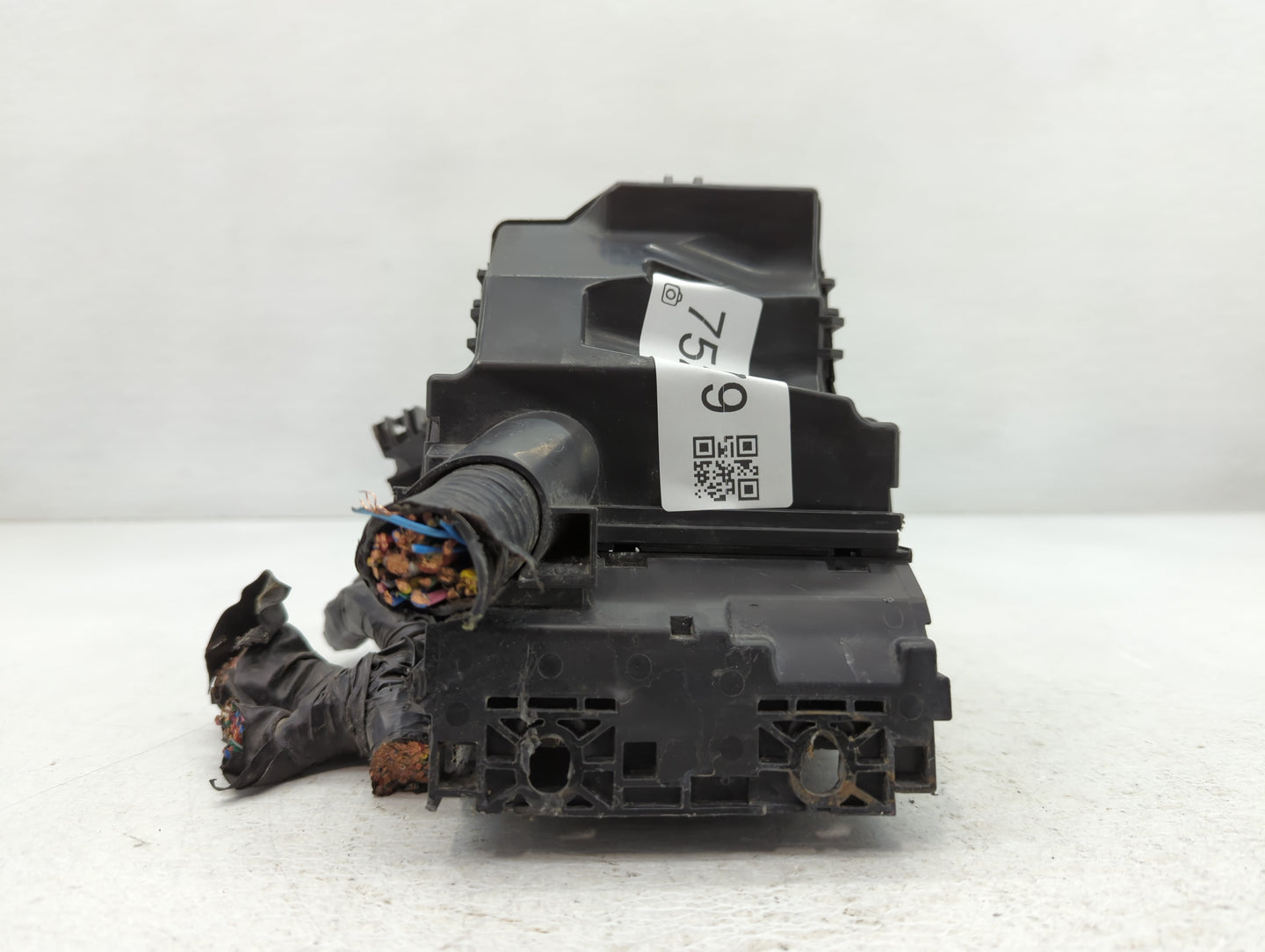 2015-2019 Nissan Micra Fusebox Fuse Box Panel Relay Module Fits Fits 2013 2014 2015 2016 2017 2018 2019 OEM Used Auto Parts 