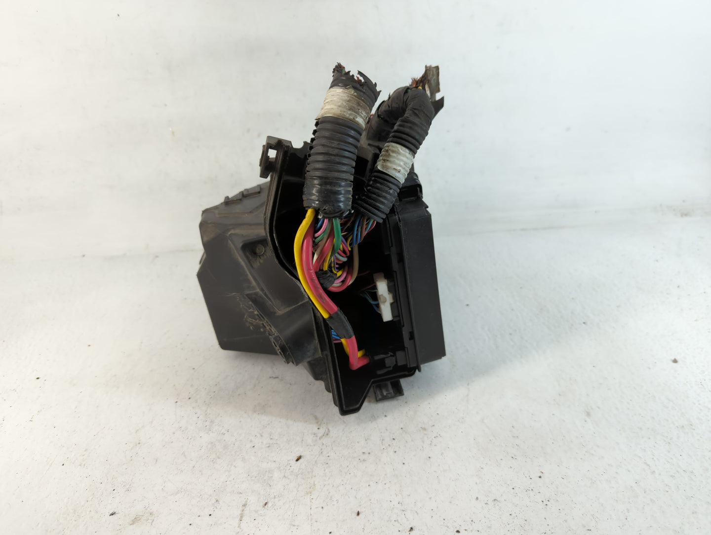 2015-2019 Nissan Micra Fusebox Fuse Box Panel Relay Module Fits Fits 2013 2014 2015 2016 2017 2018 2019 OEM Used Auto Parts 