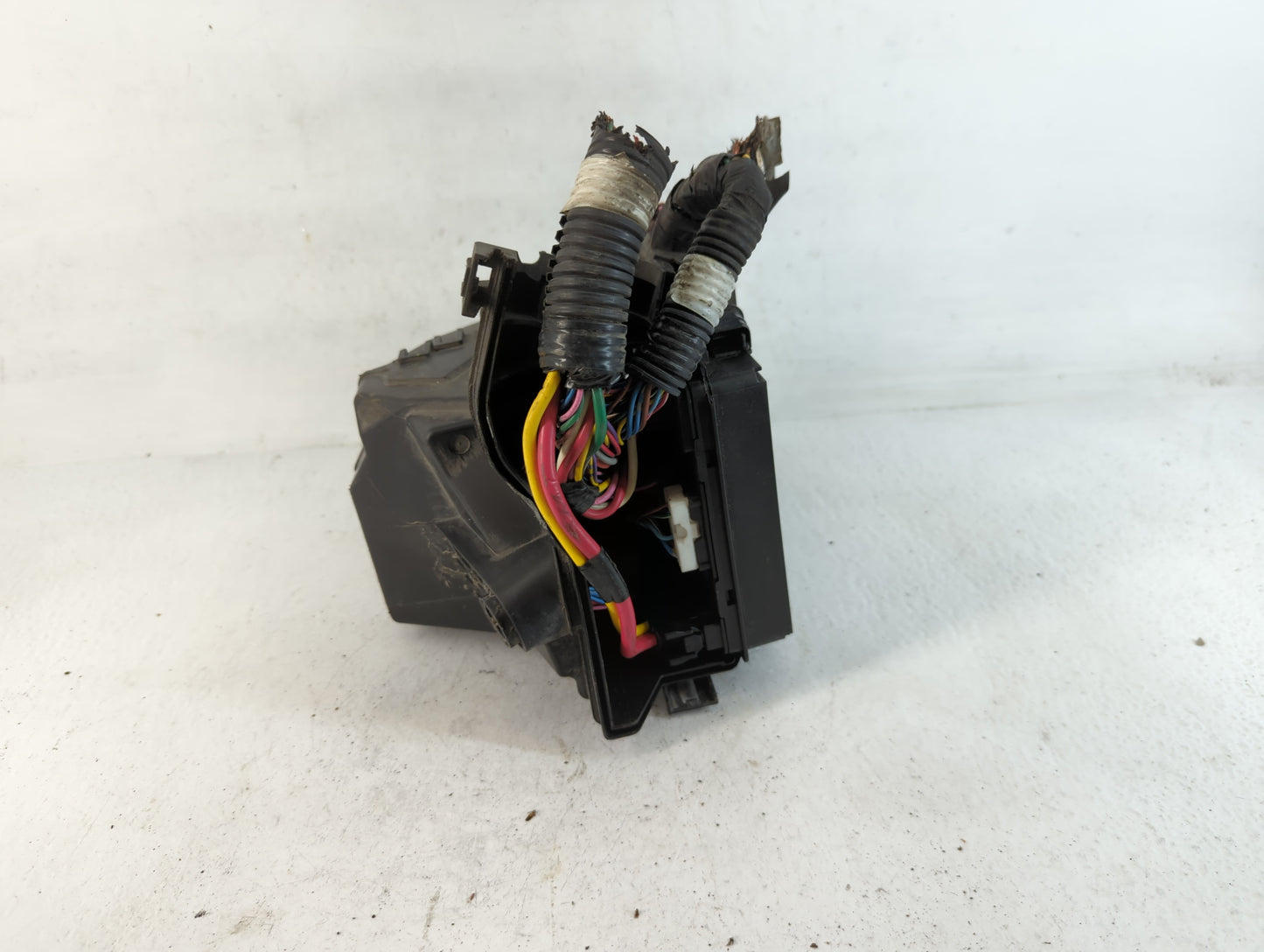 2015-2019 Nissan Micra Fusebox Fuse Box Panel Relay Module Fits Fits 2013 2014 2015 2016 2017 2018 2019 OEM Used Auto Parts 