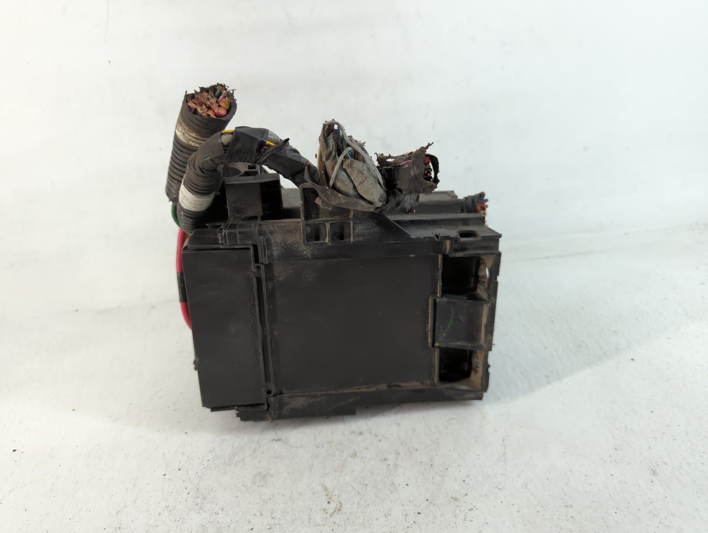 2015-2019 Nissan Micra Fusebox Fuse Box Panel Relay Module Fits Fits 2013 2014 2015 2016 2017 2018 2019 OEM Used Auto Parts 