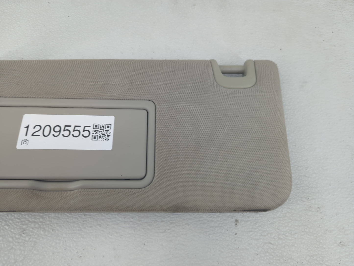 2015-2018 Nissan Murano Sun Visor Shade Replacement Driver Left Mirror Fits Fits 2015 2016 2017 2018 OEM Used Auto Parts - O