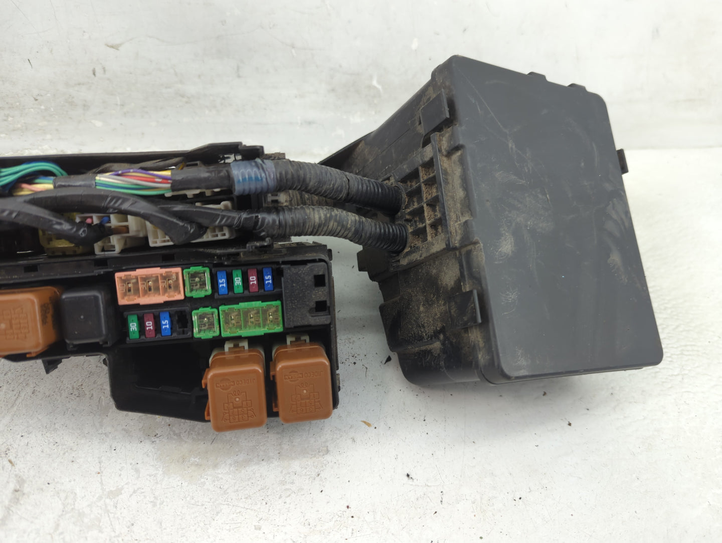 2015-2022 Nissan Murano Fusebox Fuse Box Panel Relay Module Fits Fits 2015 2016 2017 2018 2019 2020 2021 2022 OEM Used Auto 