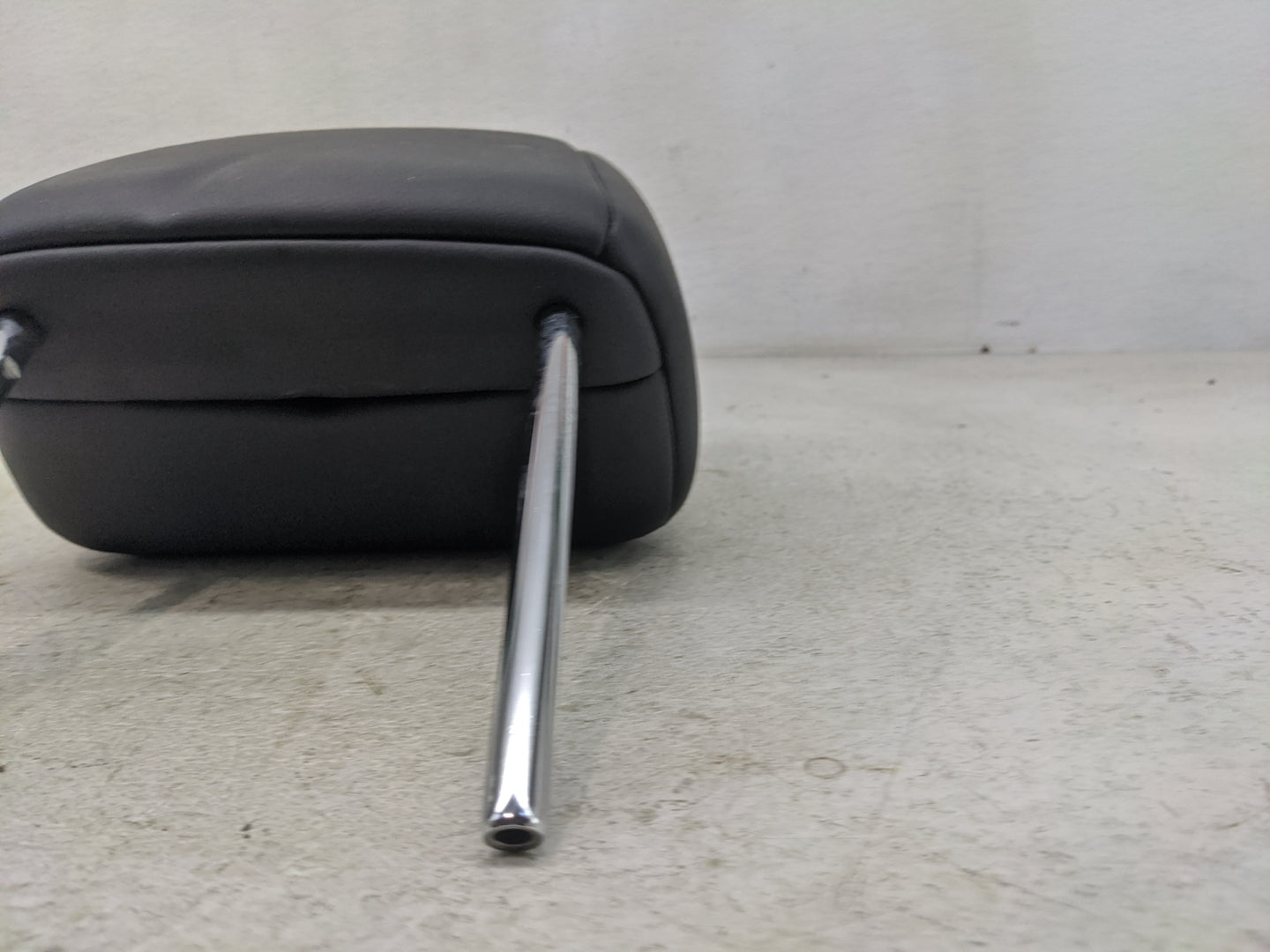 2015-2016 Nissan Murano Headrest Head Rest Front Driver Passenger Seat Fits Fits 2015 2016 OEM Used Auto Parts - Oemusedauto