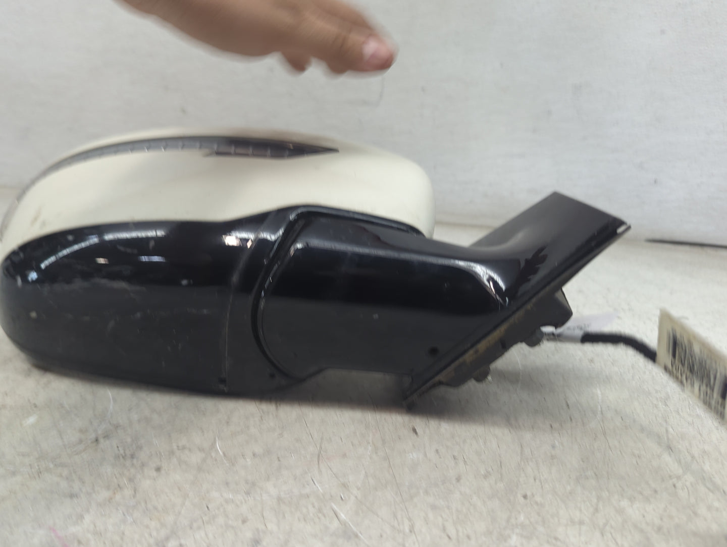 2015 Nissan Murano Passenger Side View Mirror - Right Door Mirror OEM Used - Oemusedautoparts1.com