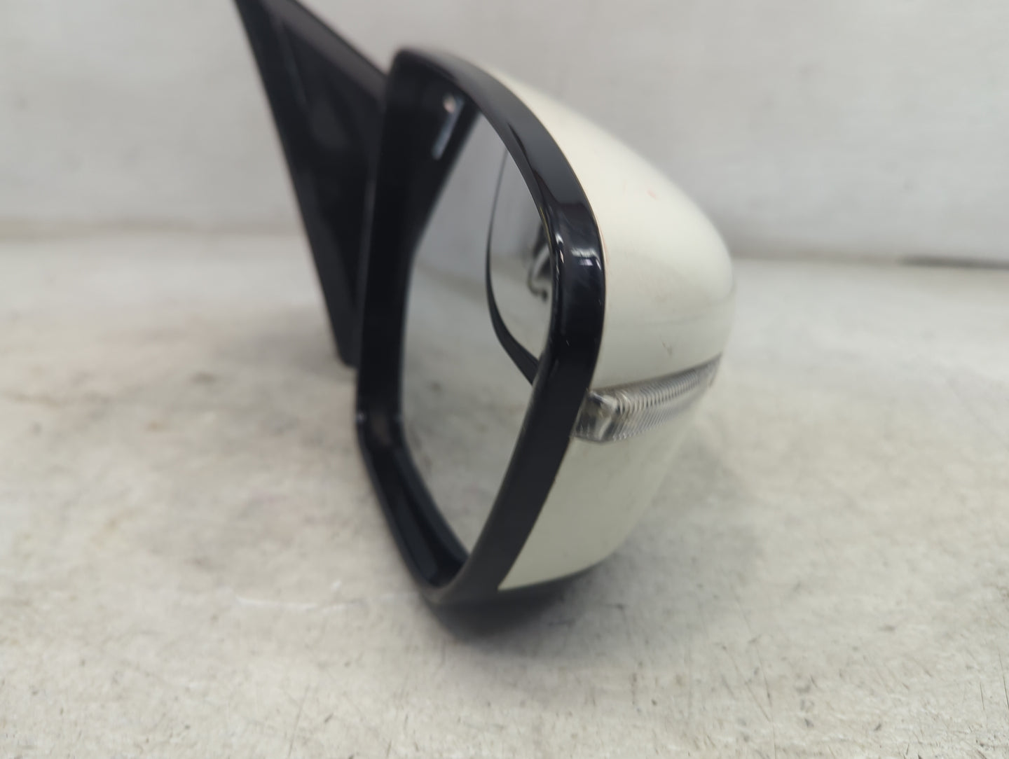 2015 Nissan Murano Passenger Side View Mirror - Right Door Mirror OEM Used - Oemusedautoparts1.com