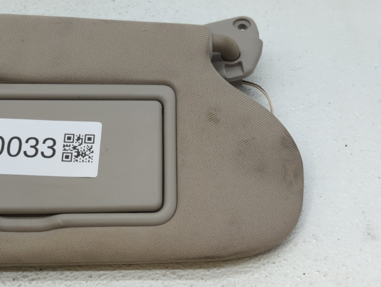 2015-2018 Nissan Murano Sun Visor Shade Replacement Passenger Right Mirror Fits Fits 2015 2016 2017 2018 OEM Used Auto Parts