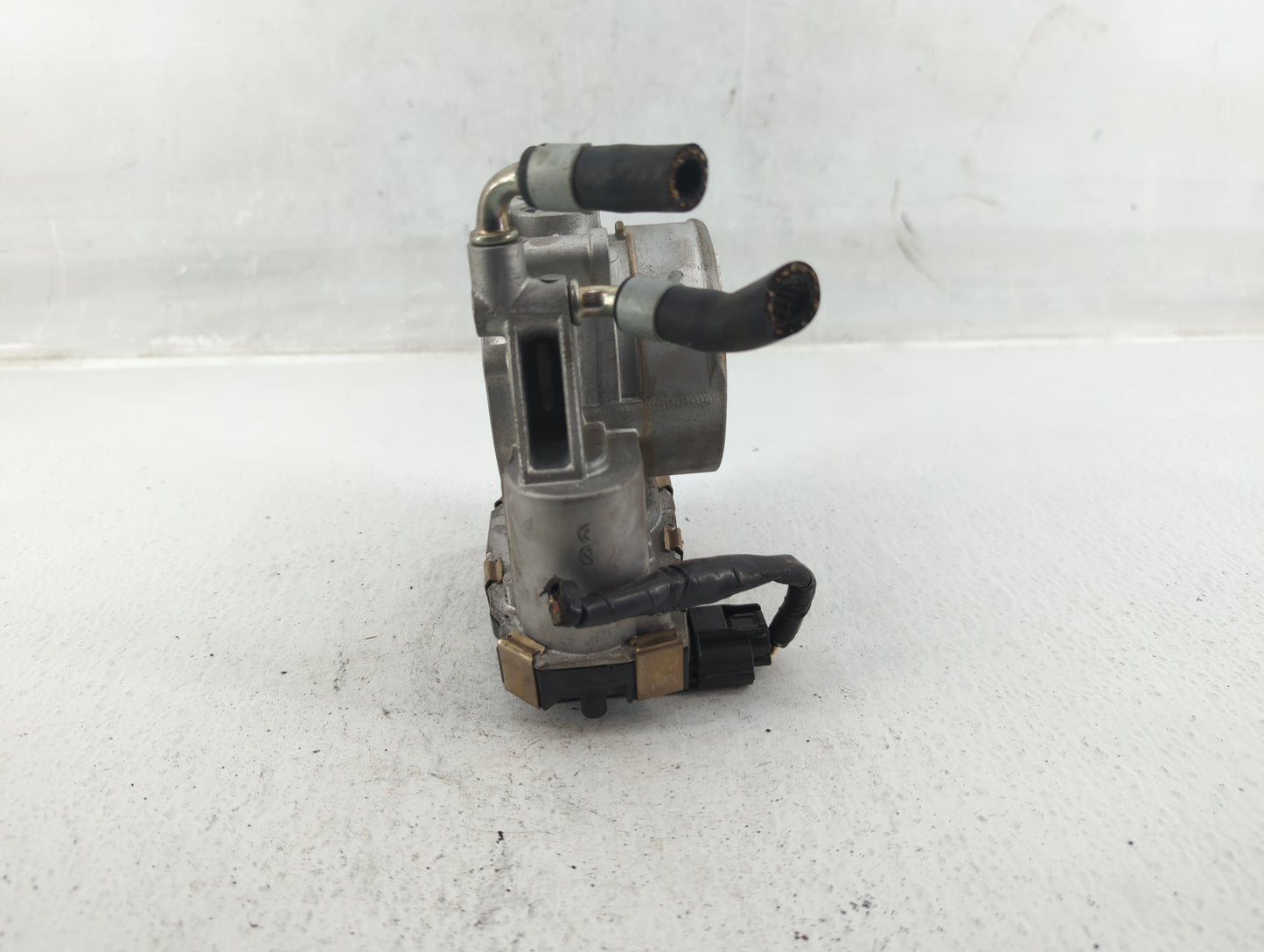2015-2022 Nissan Murano Throttle Body P/N:RME70-50 Fits Fits 2015 2016 2017 2018 2019 2020 2021 2022 OEM Used Auto Parts - O