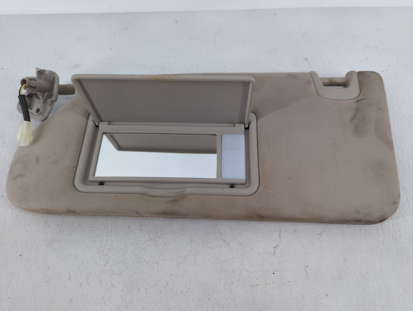 2015-2018 Nissan Murano Sun Visor Shade Replacement Driver Left Mirror Fits Fits 2015 2016 2017 2018 OEM Used Auto Parts - O