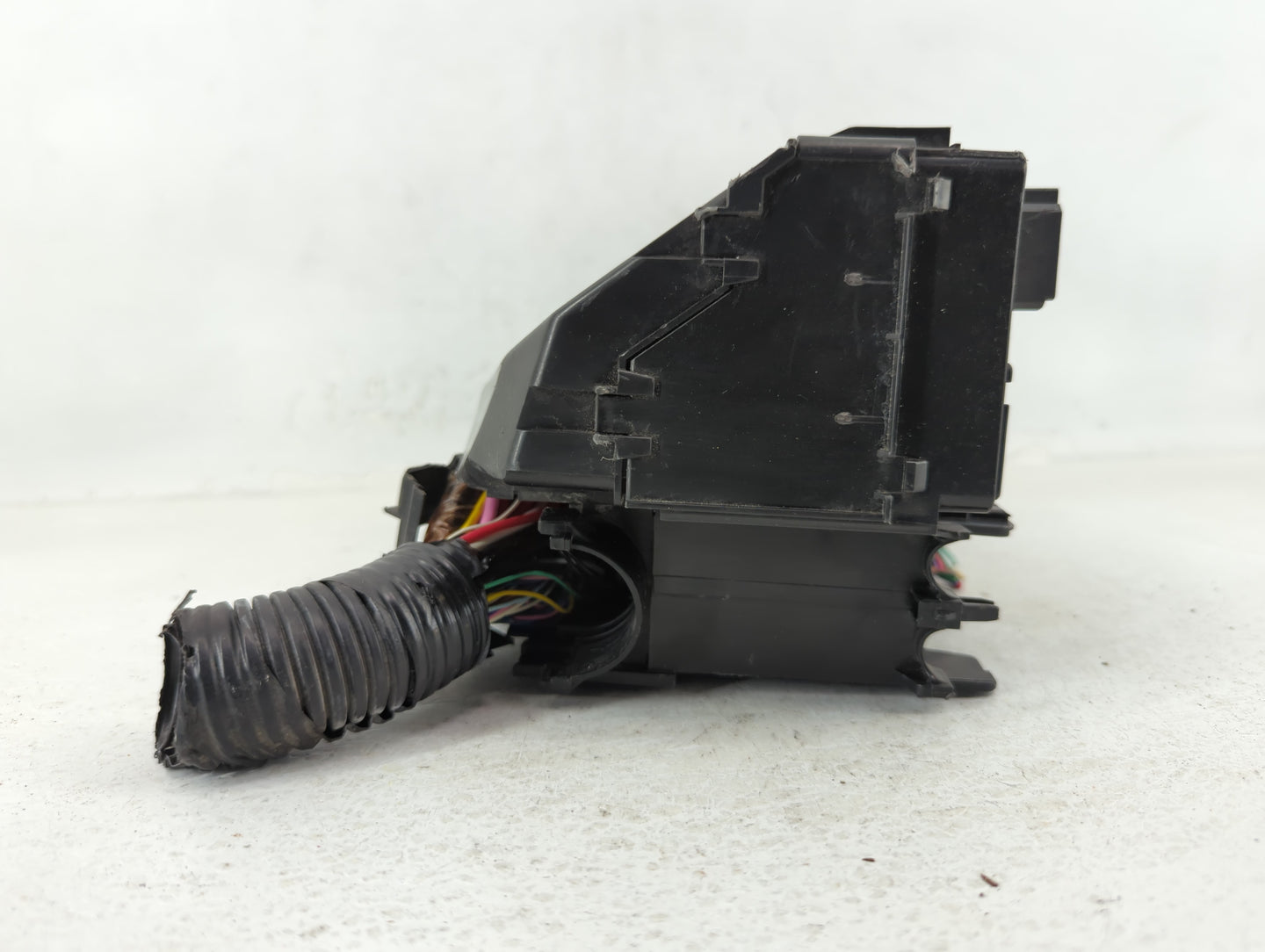 2015-2022 Nissan Murano Fusebox Fuse Box Panel Relay Module P/N:7254-5763-30 24381 7990A Fits OEM Used Auto Parts - Oemuseda