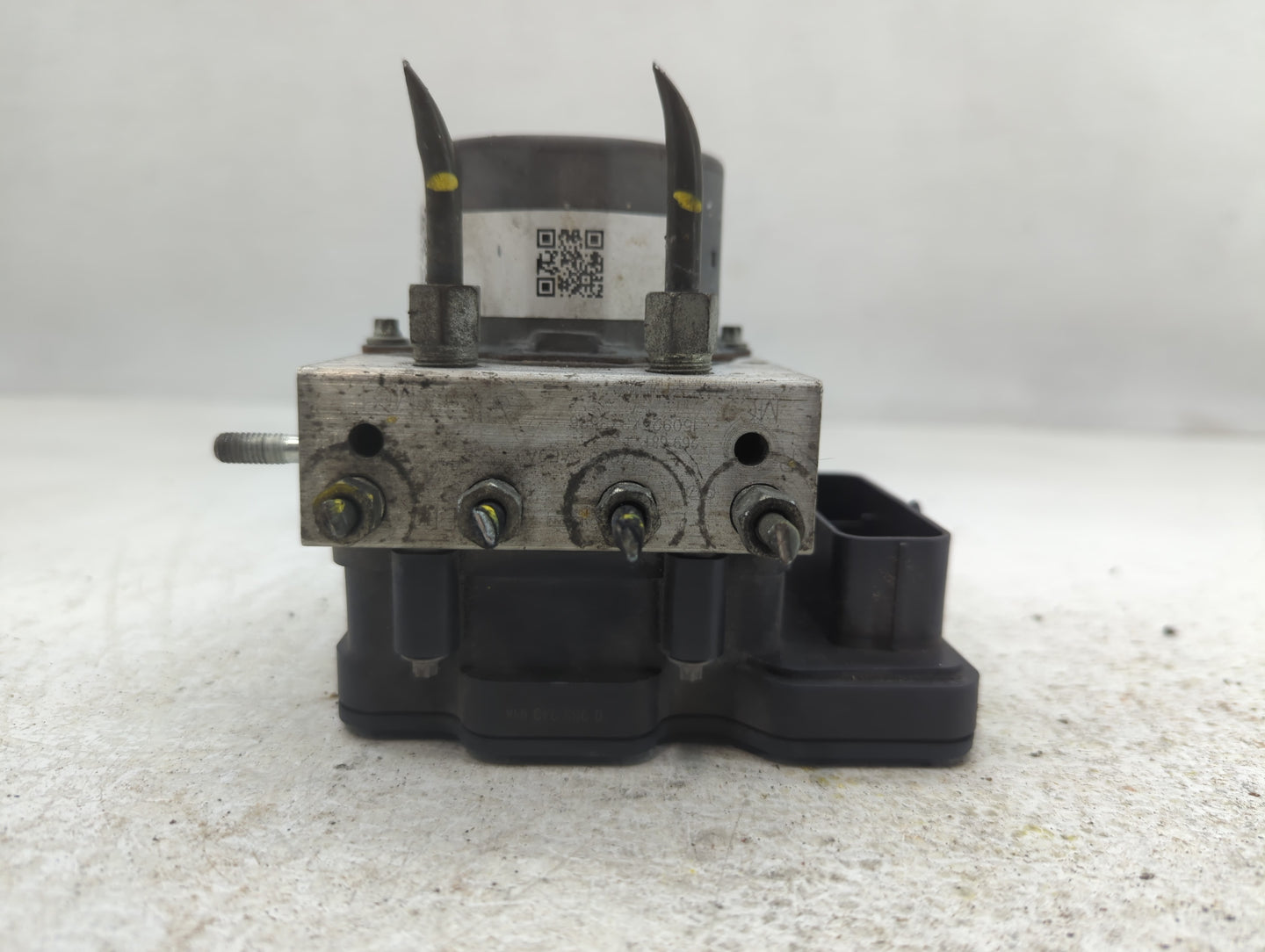 2015-2017 Nissan Murano ABS Pump Control Module Replacement P/N:47660 5AE0A Fits Fits 2015 2016 2017 OEM Used Auto Parts - O