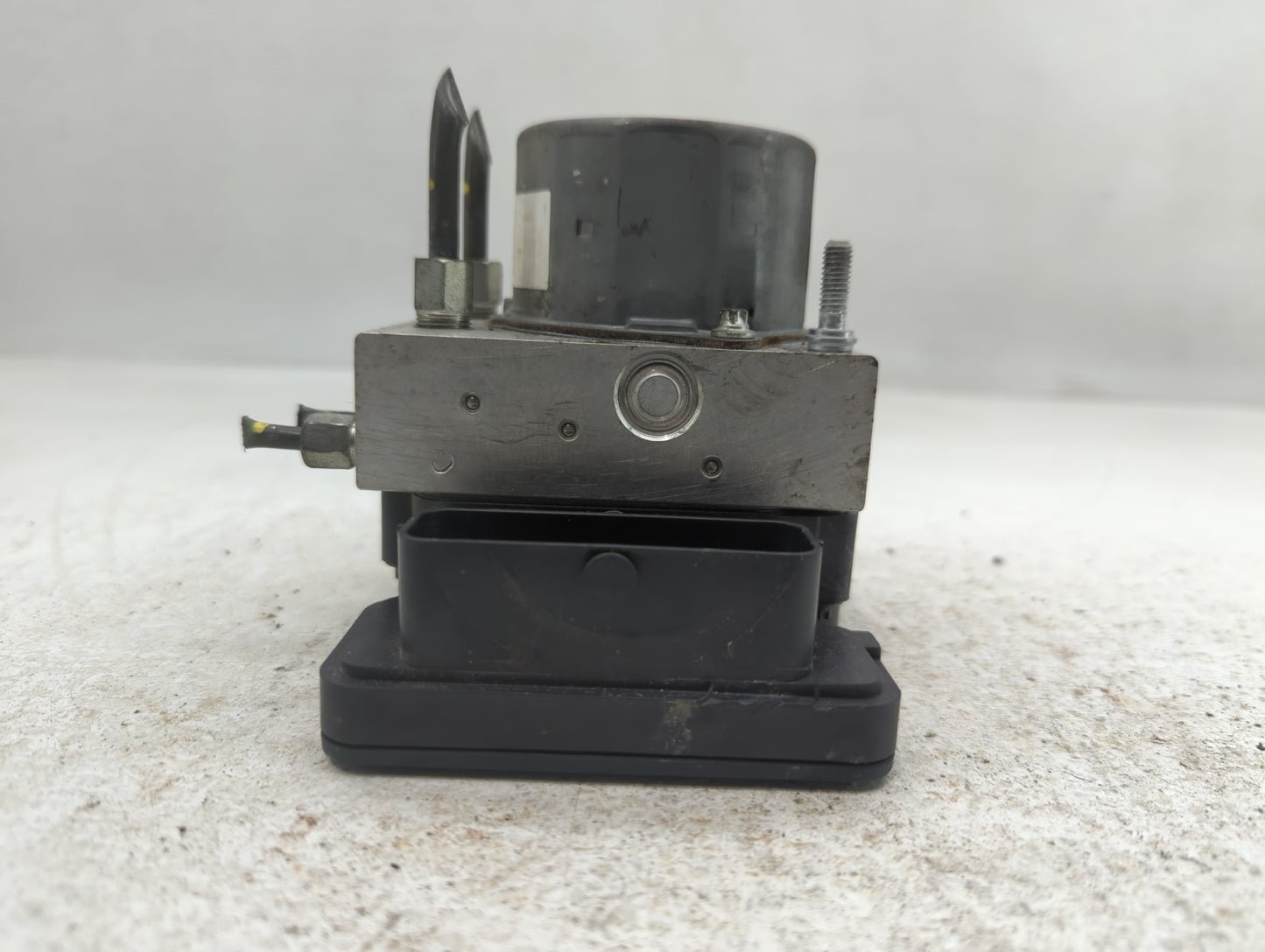 2015-2017 Nissan Murano ABS Pump Control Module Replacement P/N:47660 5AE0A Fits Fits 2015 2016 2017 OEM Used Auto Parts - O