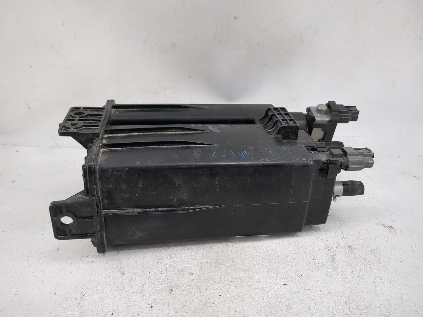 2015 Nissan Nv200 Fuel Vapor Charcoal Canister - Oemusedautoparts1.com