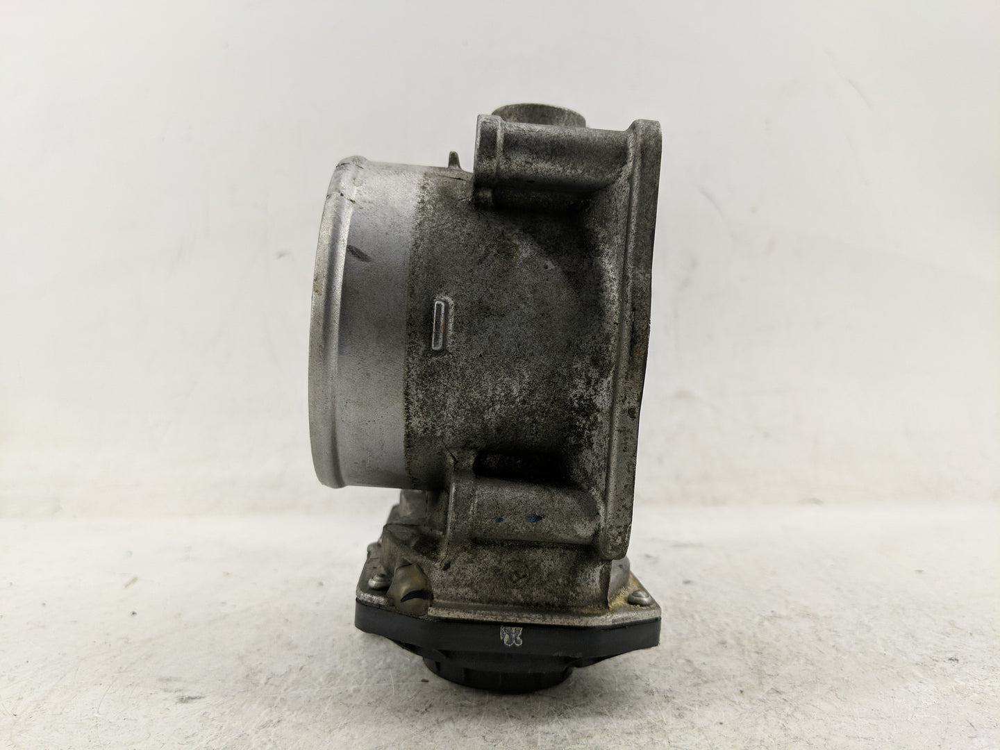 2015-2016 Nissan Nv2500 Throttle Body P/N:7S000 D Fits Fits 2012 2013 2014 2015 2016 OEM Used Auto Parts - Oemusedautoparts1