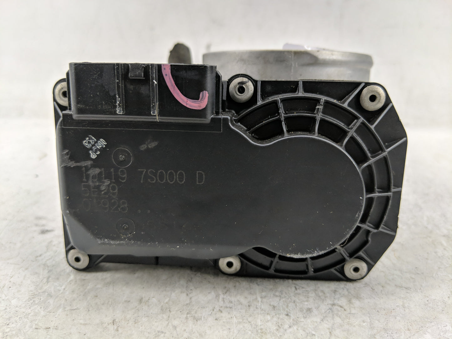 2015-2016 Nissan Nv2500 Throttle Body P/N:7S000 D Fits Fits 2012 2013 2014 2015 2016 OEM Used Auto Parts - Oemusedautoparts1