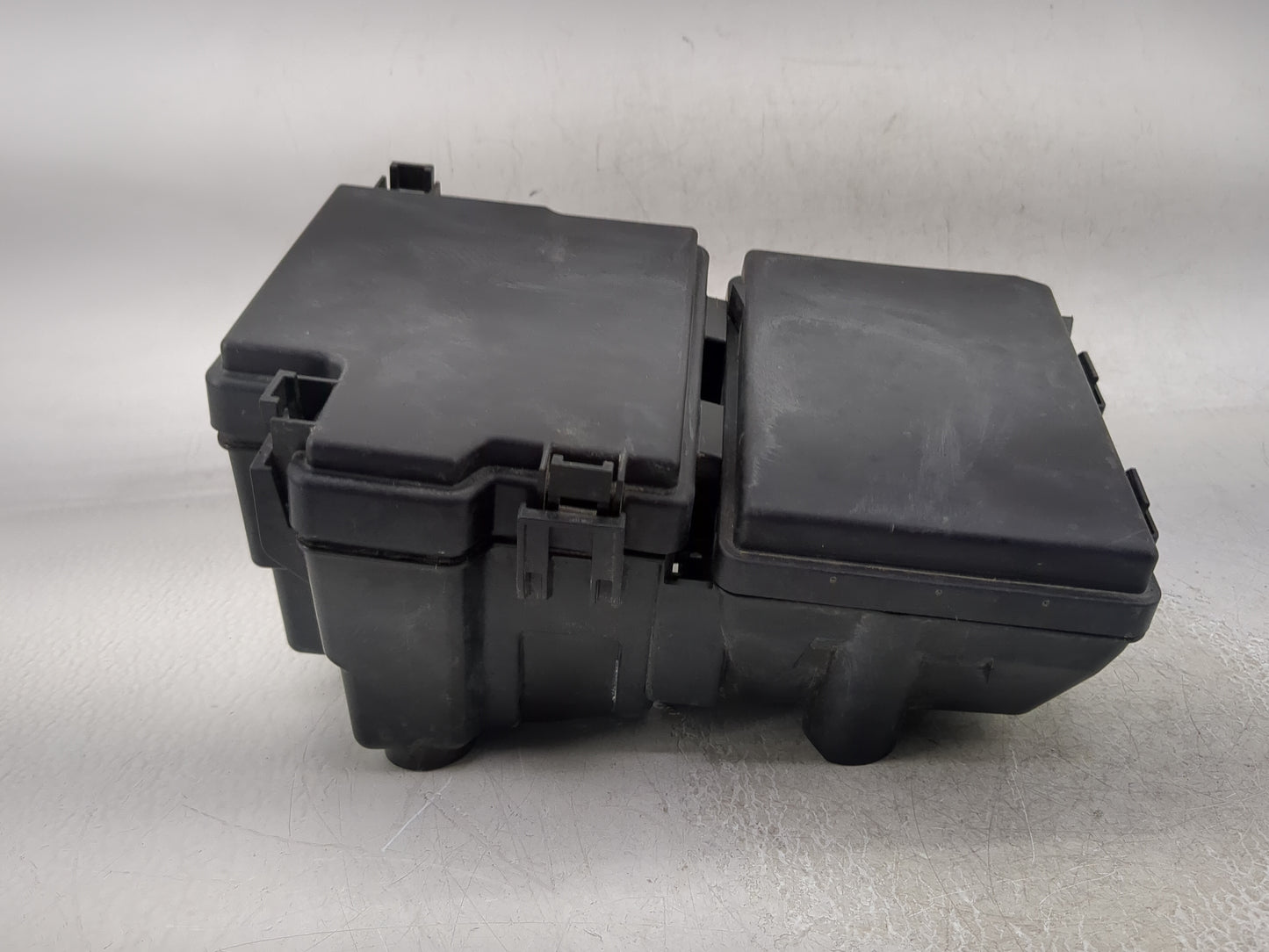 2012-2020 Nissan Nv2500 Fusebox Fuse Box Panel Relay Module Fits Fits 2012 2013 2014 2015 2016 2017 2018 2019 2020 OEM Used 