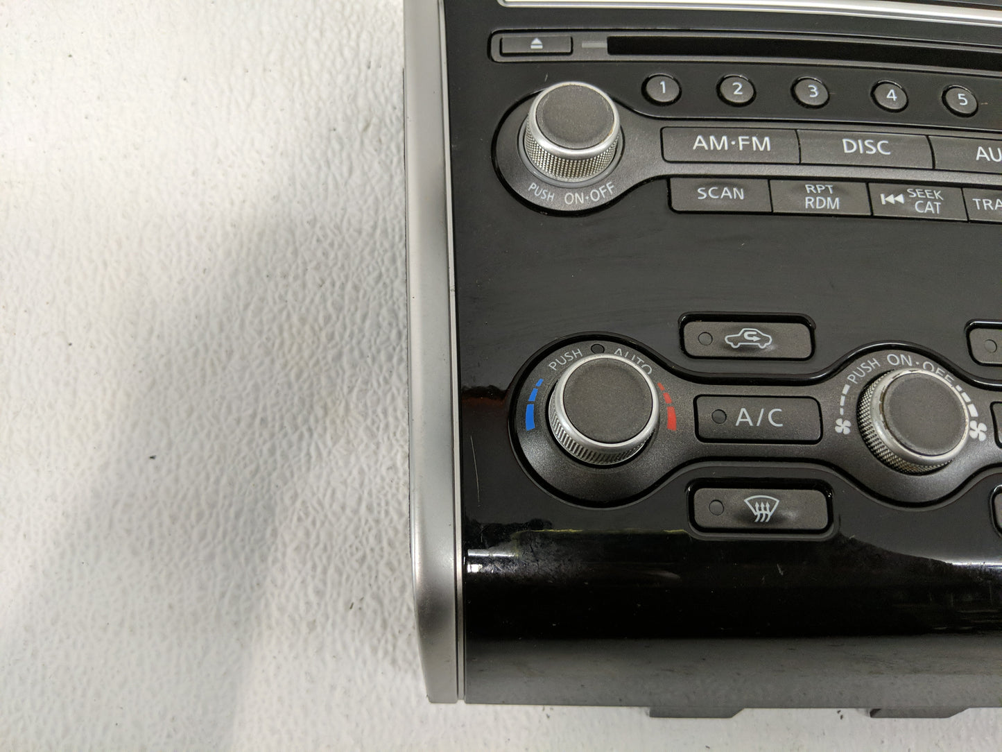 Nissan Pathfinder Radio Control Panel - Oemusedautoparts1.com