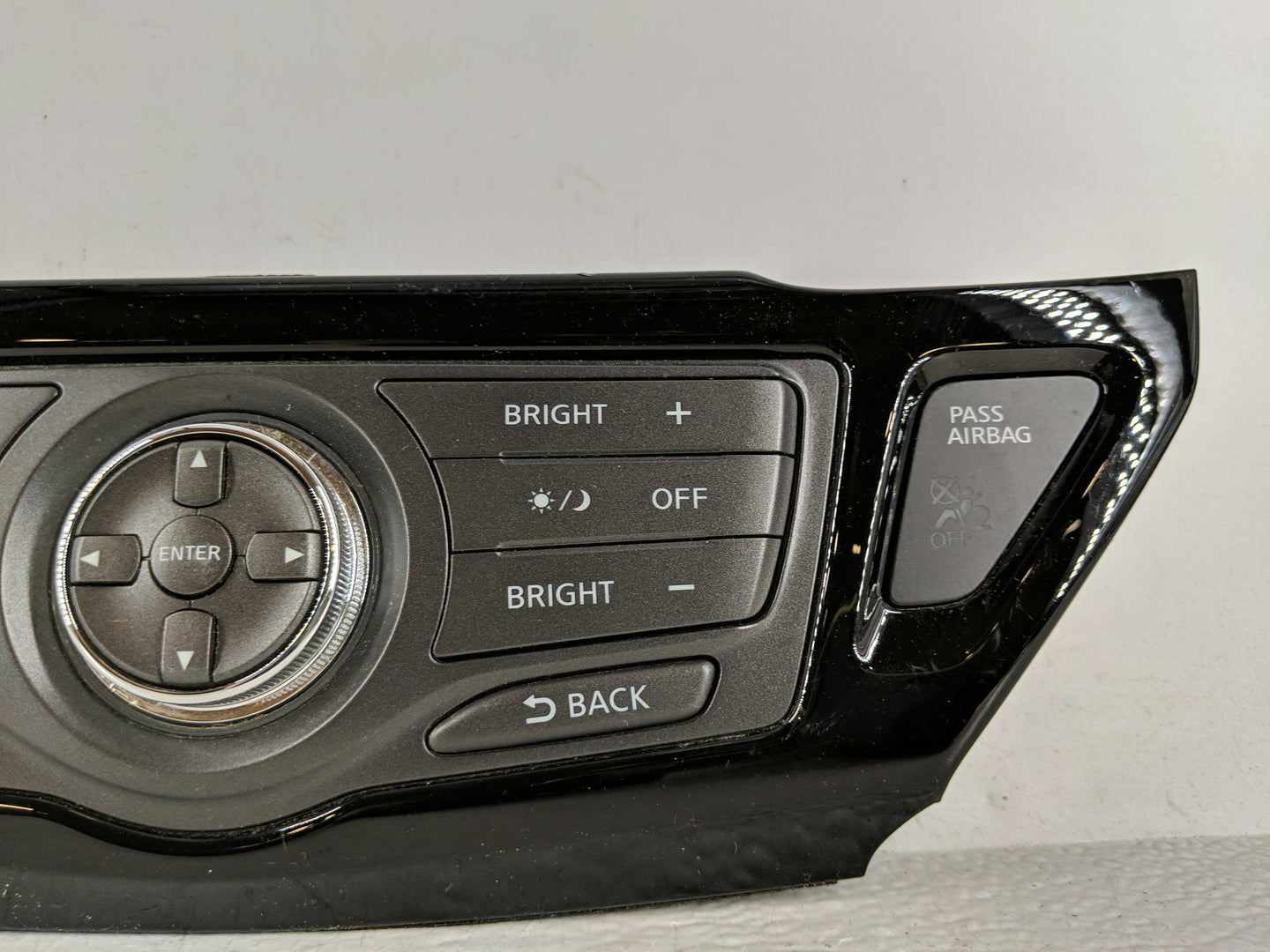 2015 Nissan Pathfinder Radio AM FM Cd Player Receiver Replacement P/N:28091 1LA0A Fits OEM Used Auto Parts - Oemusedautopart