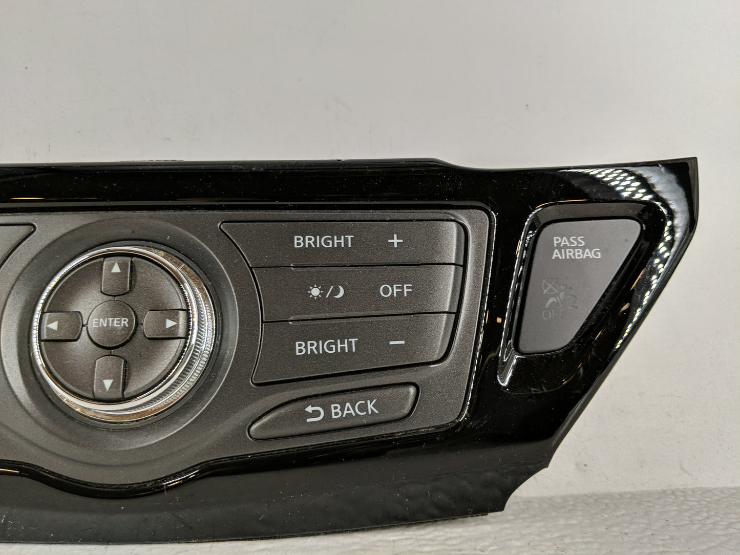 2015 Nissan Pathfinder Radio AM FM Cd Player Receiver Replacement P/N:28091 1LA0A Fits OEM Used Auto Parts - Oemusedautopart