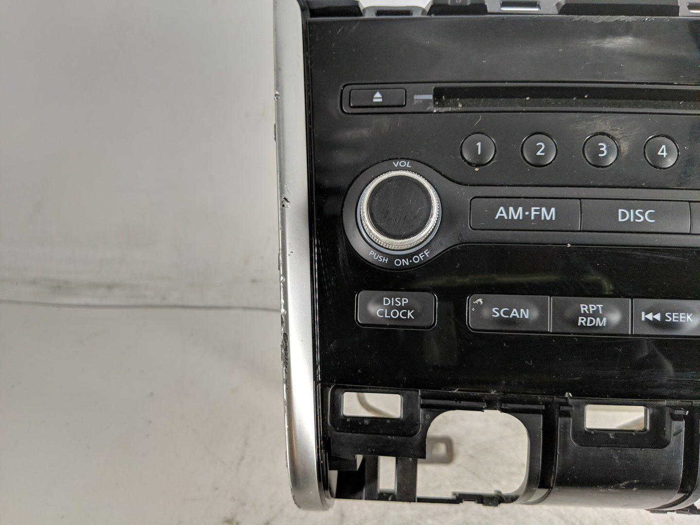 2015-2016 Nissan Pathfinder Radio AM FM Cd Player Receiver Replacement P/N:28185 3KA1A Fits Fits 2015 2016 OEM Used Auto Par