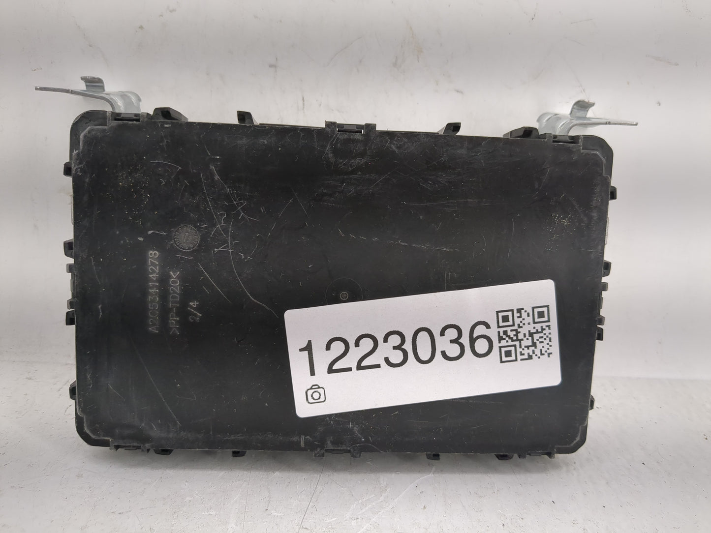 2015-2015 Nissan Pathfinder Body Control Module Bcm Inner Cabin Fuse Box - Oemusedautoparts1.com