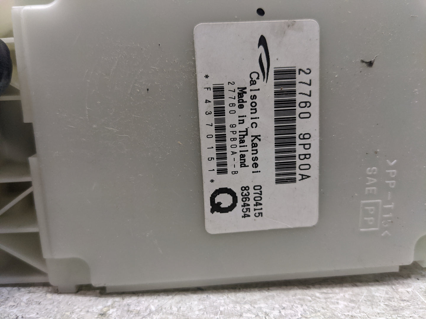 2015-2015 Nissan Pathfinder Chassis Control Module Ccm Bcm Body Control - Oemusedautoparts1.com