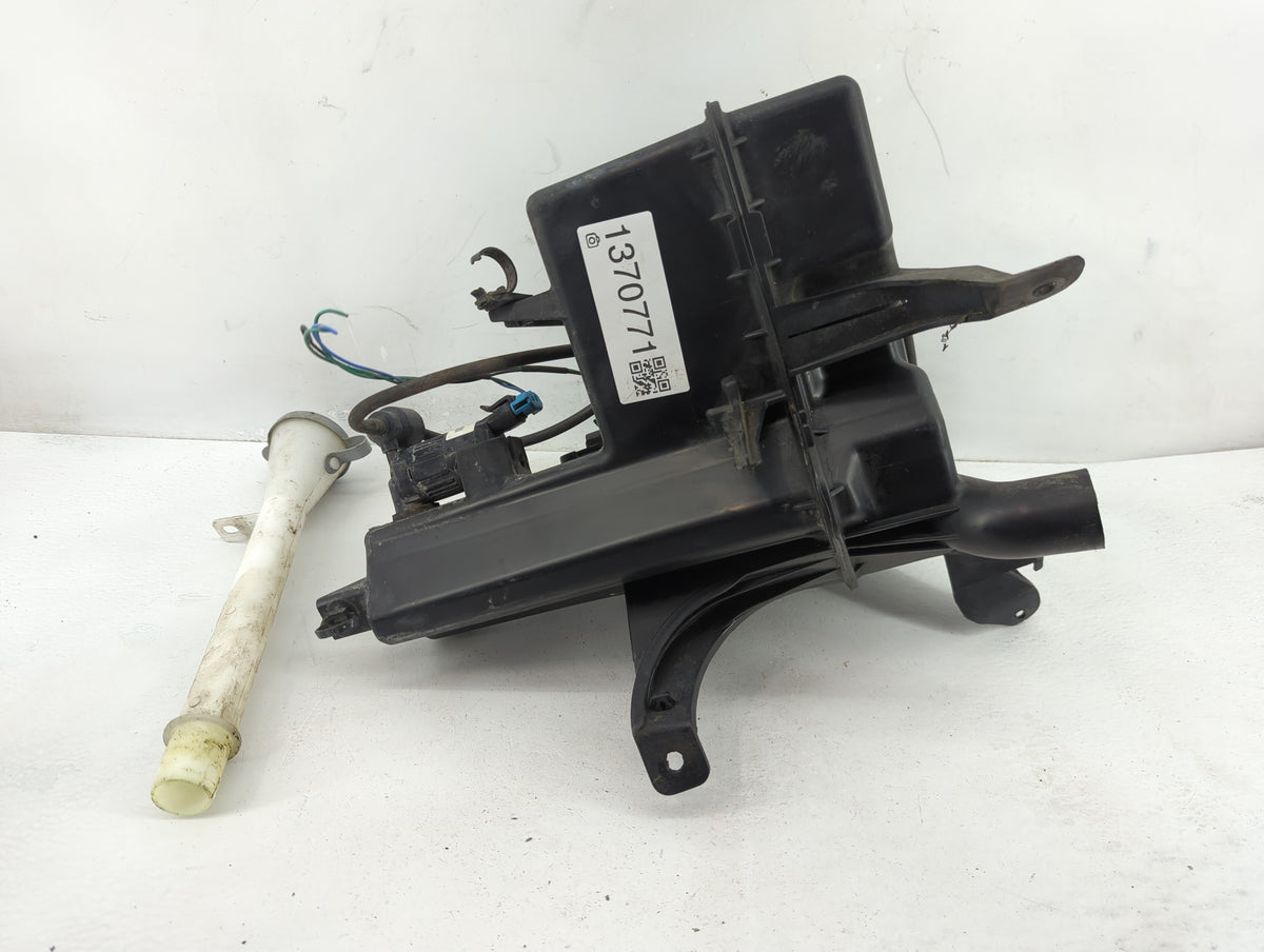 2015 Nissan Pathfinder Fuel Vapor Charcoal Canister 1370771 - Oemusedautoparts1.com