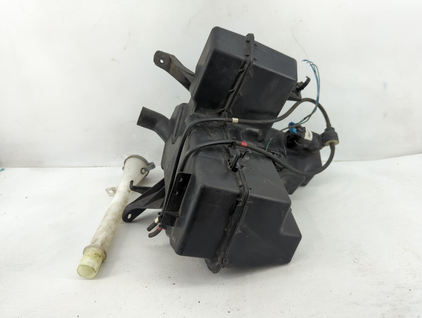 2015 Nissan Pathfinder Fuel Vapor Charcoal Canister 1370771 - Oemusedautoparts1.com