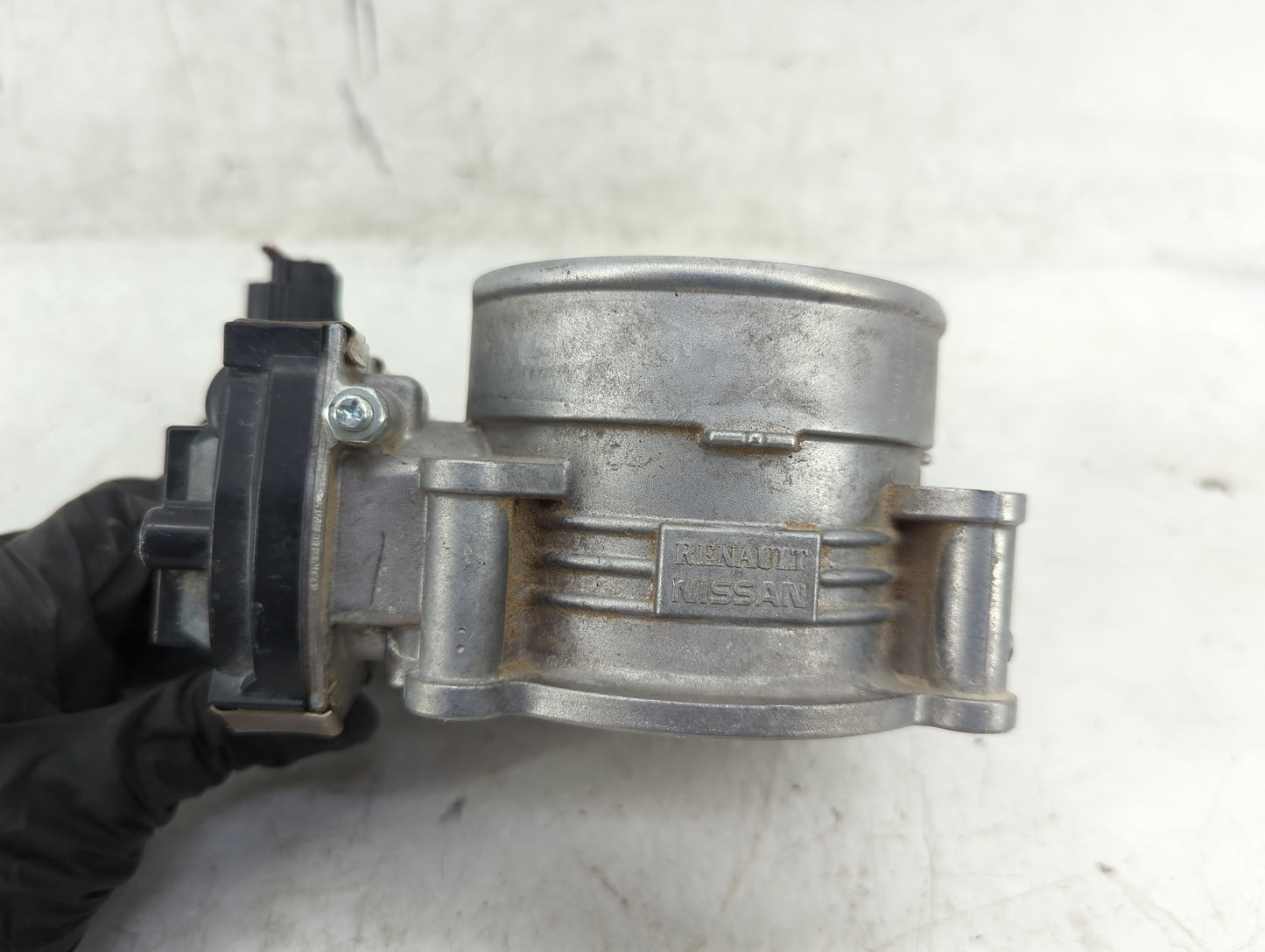 2015-2016 Nissan Pathfinder Throttle Body P/N:161199HP0A Fits Fits 2015 2016 2017 2018 2019 2020 2021 2022 OEM Used Auto Par
