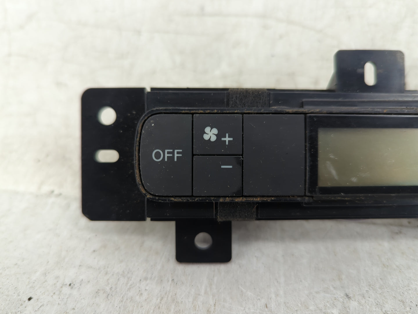 2013-2020 Nissan Pathfinder Ac Heater Climate Control Temperature Oem 1417805 - Oemusedautoparts1.com