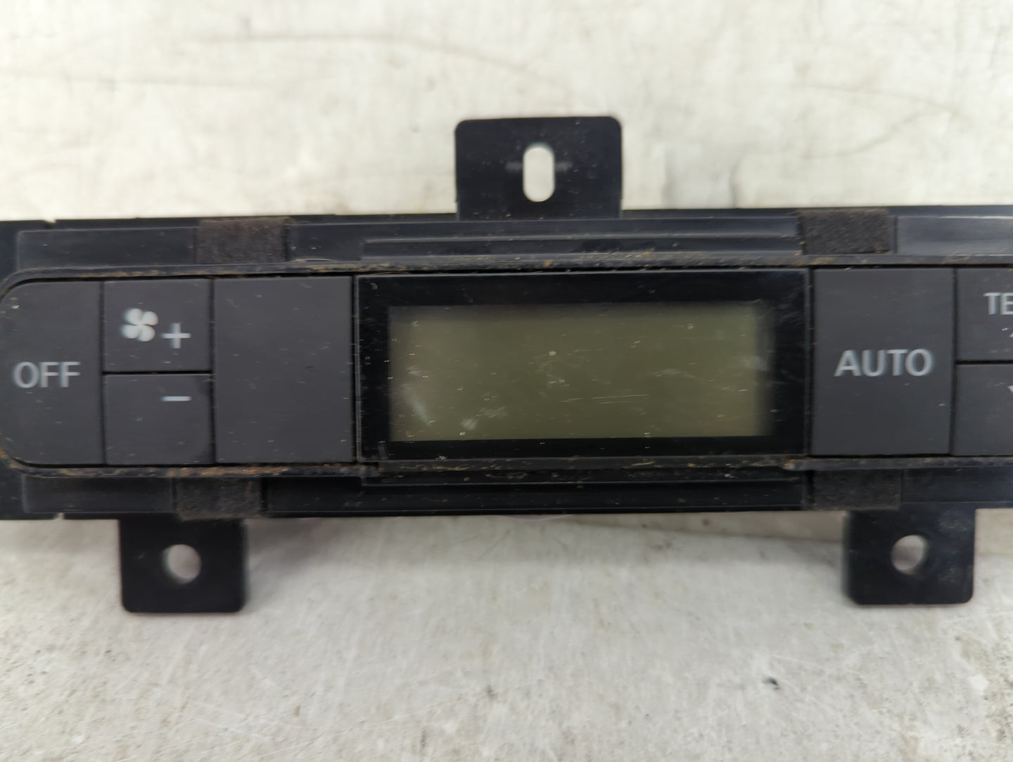 2013-2020 Nissan Pathfinder Ac Heater Climate Control Temperature Oem 1417805 - Oemusedautoparts1.com