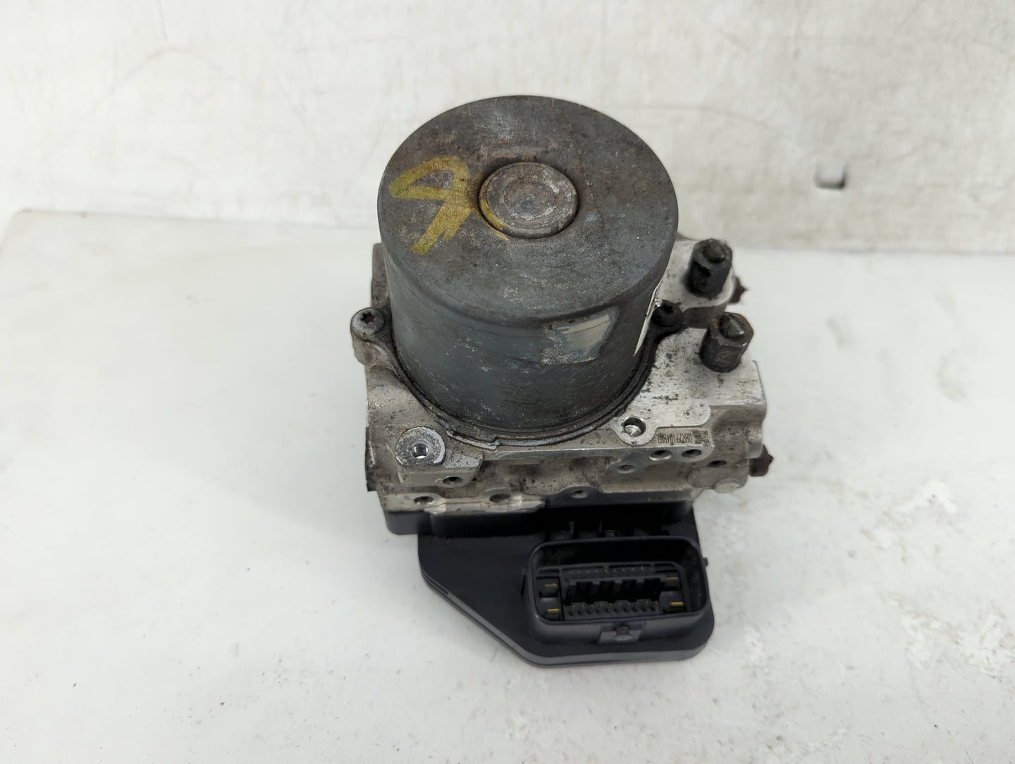 2015 Nissan Pathfinder ABS Pump Control Module Replacement Fits OEM Used Auto Parts - Oemusedautoparts1.com