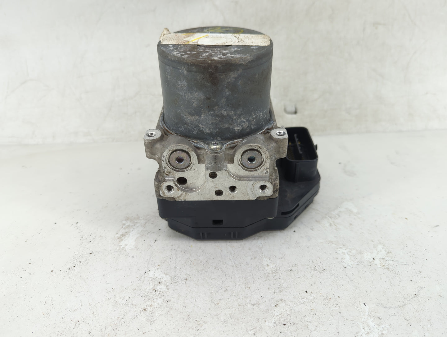 2015 Nissan Pathfinder ABS Pump Control Module Replacement P/N:47660 9PB0A Fits OEM Used Auto Parts - Oemusedautoparts1.com