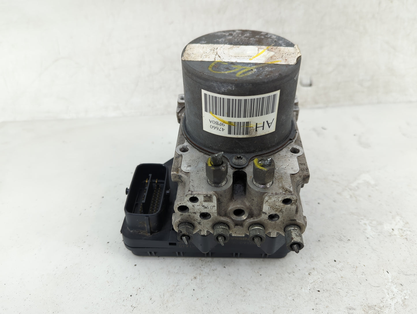 2015 Nissan Pathfinder ABS Pump Control Module Replacement P/N:47660 9PB0A Fits OEM Used Auto Parts - Oemusedautoparts1.com