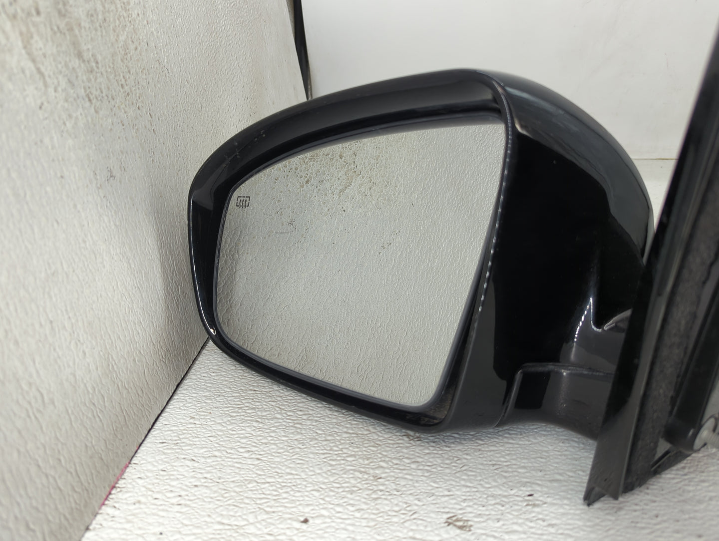 2013-2016 Nissan Pathfinder Driver Side View Mirror - Left Door Mirror OEM Used - Oemusedautoparts1.com
