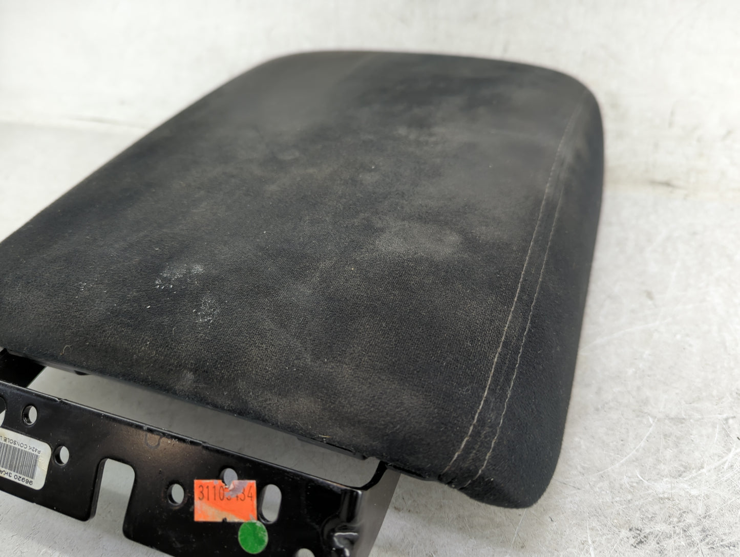 2015 Nissan Pathfinder Center Console Armrest Cover Lid Fits OEM Used Auto Parts - Oemusedautoparts1.com