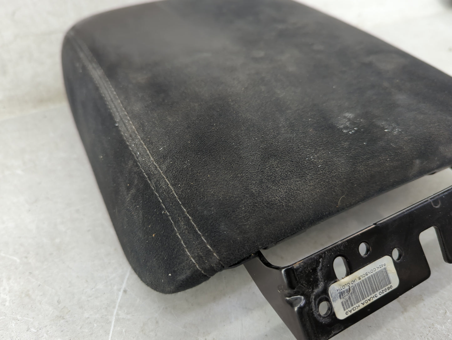 2015 Nissan Pathfinder Center Console Armrest Cover Lid Fits OEM Used Auto Parts - Oemusedautoparts1.com