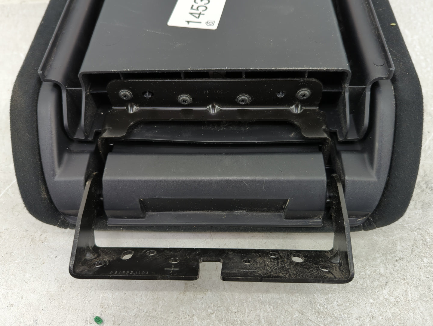 2015 Nissan Pathfinder Center Console Armrest Cover Lid Fits OEM Used Auto Parts - Oemusedautoparts1.com