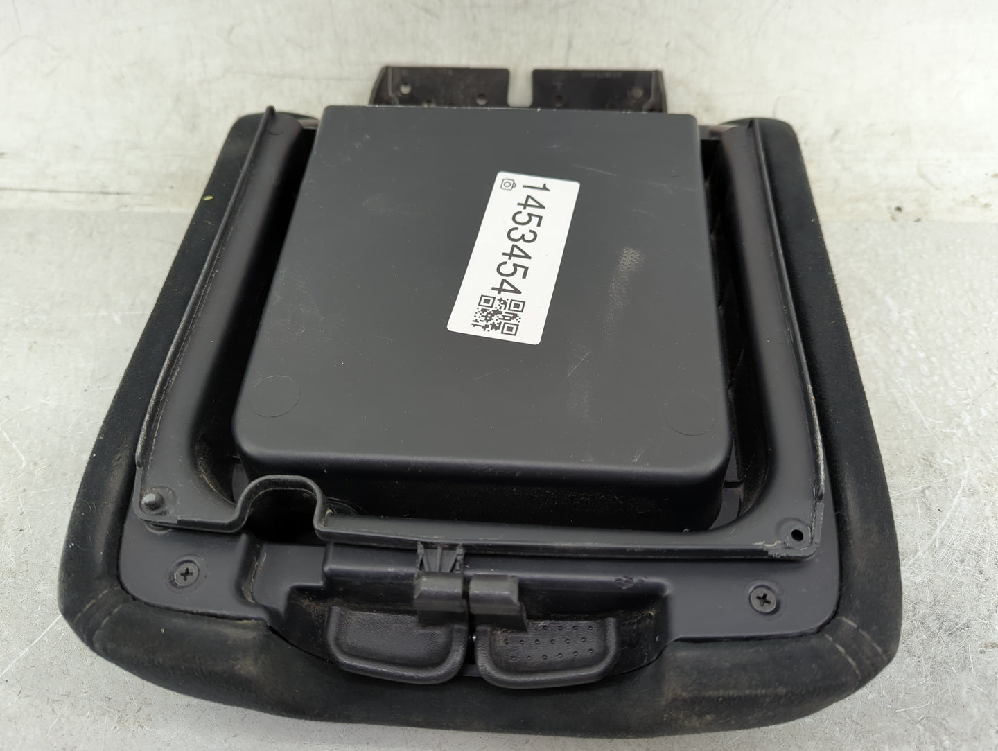 2015 Nissan Pathfinder Center Console Armrest Cover Lid Fits OEM Used Auto Parts - Oemusedautoparts1.com