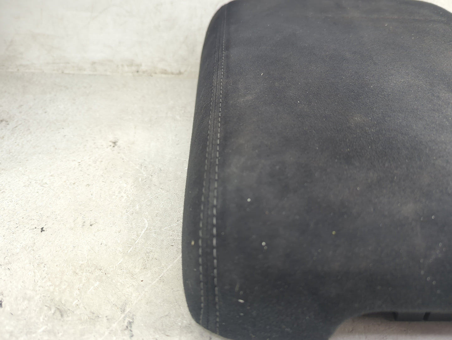 2015 Nissan Pathfinder Center Floor Console P/N:96929R3JA0A Fits OEM Used Auto Parts - Oemusedautoparts1.com