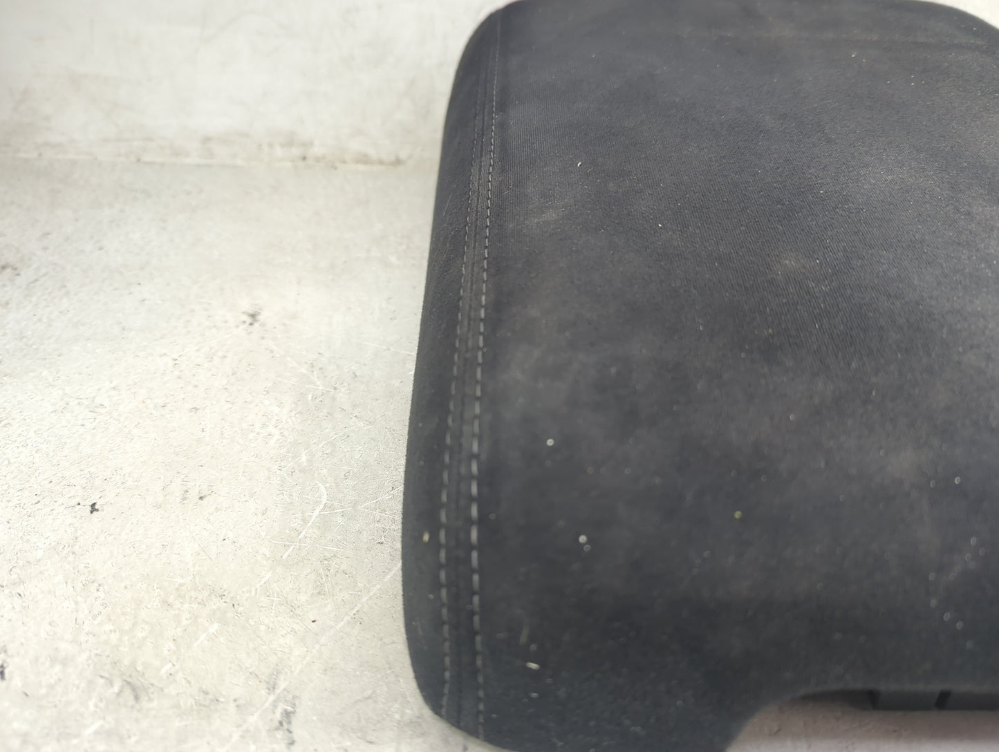 2015 Nissan Pathfinder Center Floor Console P/N:96929R3JA0A Fits OEM Used Auto Parts - Oemusedautoparts1.com