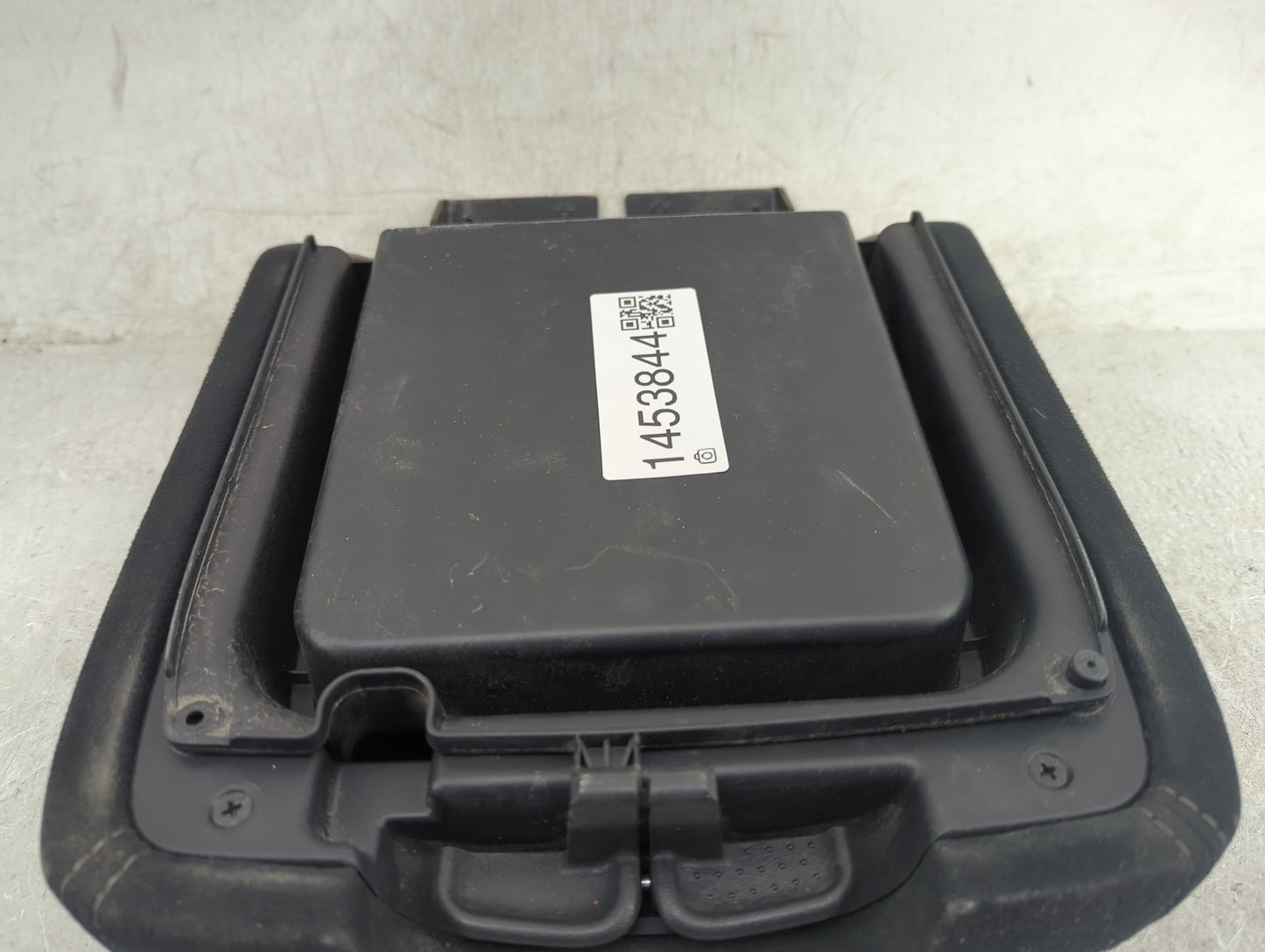 2015 Nissan Pathfinder Center Floor Console P/N:96929R3JA0A Fits OEM Used Auto Parts - Oemusedautoparts1.com