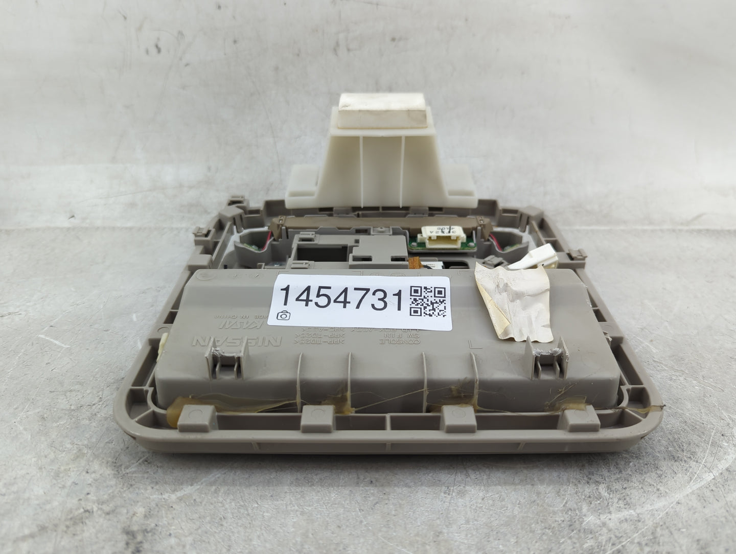 2015 Nissan Pathfinder Overhead Roof Console - Oemusedautoparts1.com