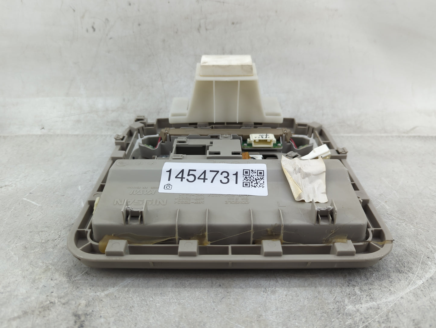 2015 Nissan Pathfinder Overhead Roof Console - Oemusedautoparts1.com