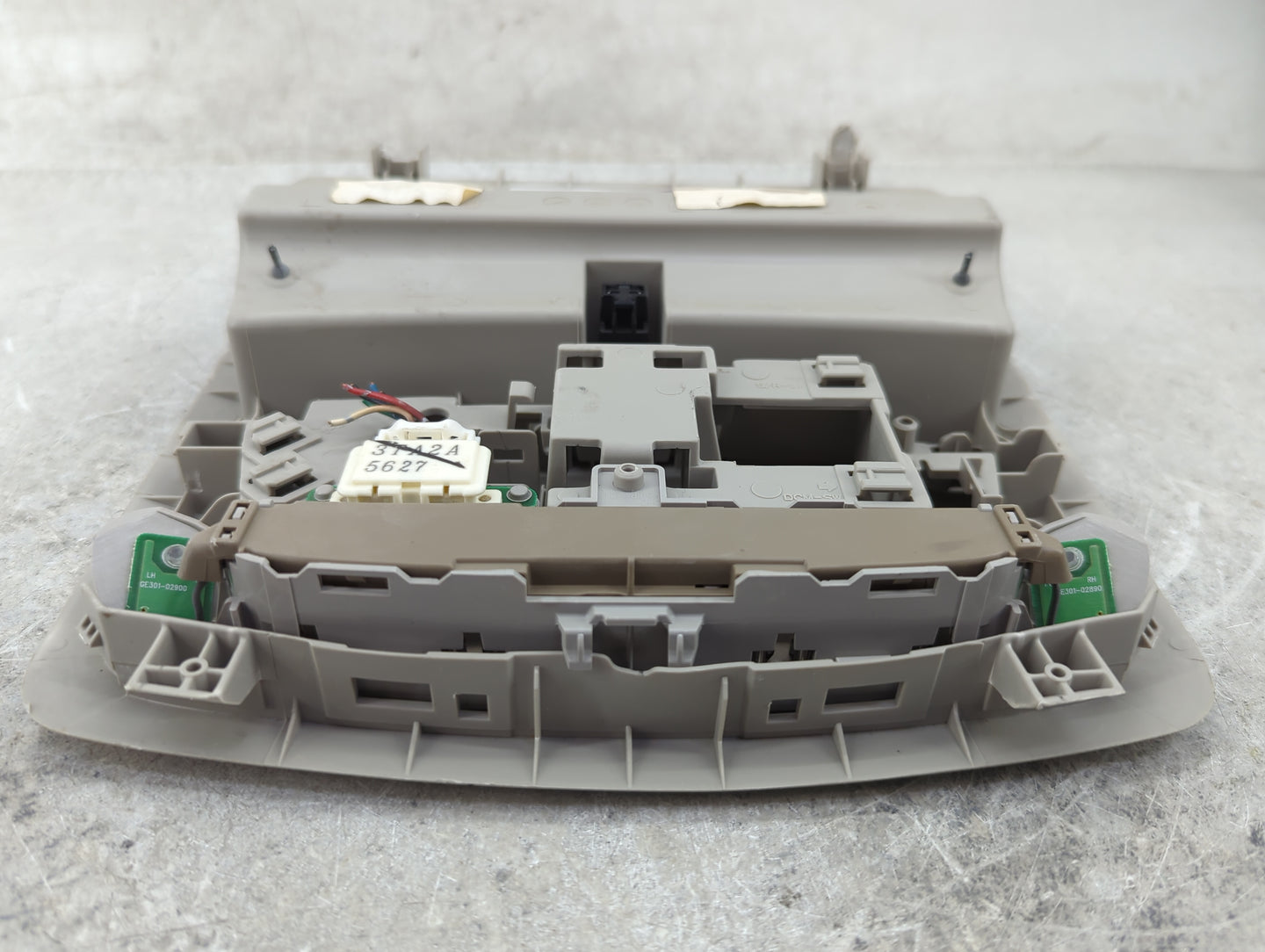 2015 Nissan Pathfinder Overhead Roof Console - Oemusedautoparts1.com