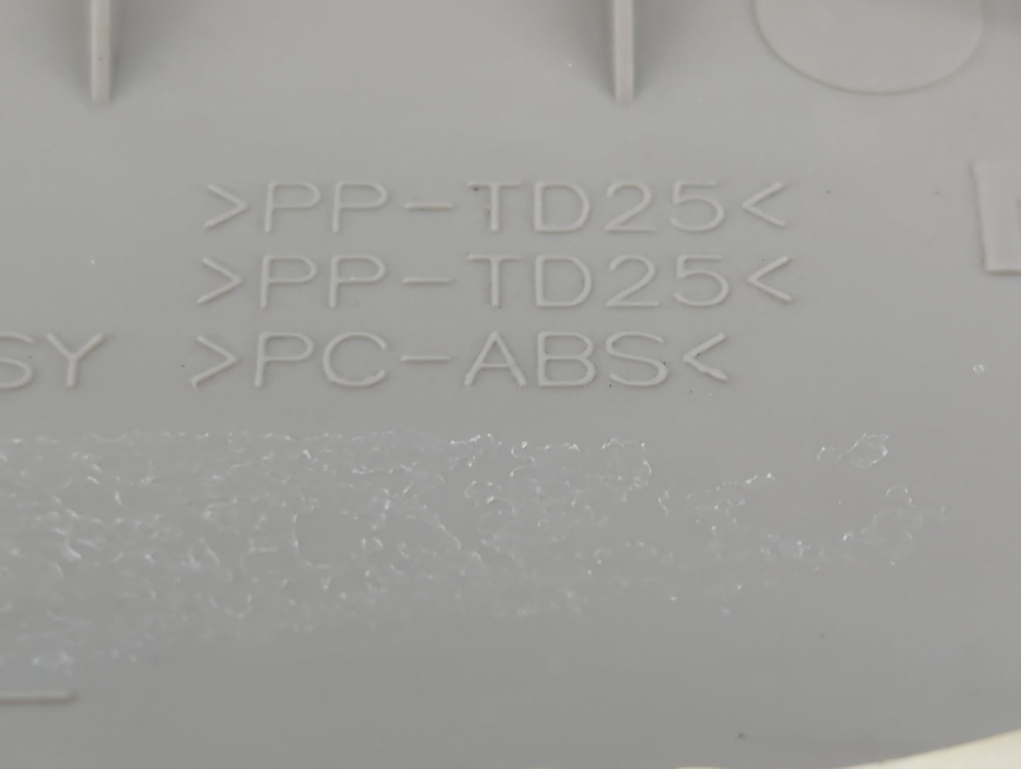 2015 Nissan Pathfinder Overhead Roof Console - Oemusedautoparts1.com